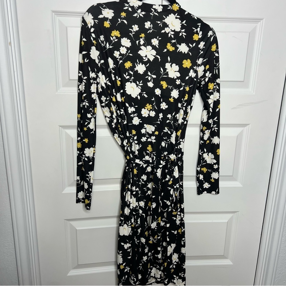 NWT Ann Taylor Floral Wrap Dress – Black – Size 8 - Picture 7 of 9